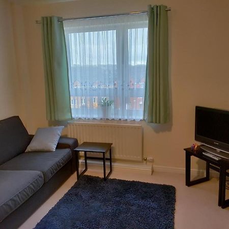 Double Room In A Top Floor Shared Apartment Northampton Eksteriør bilde